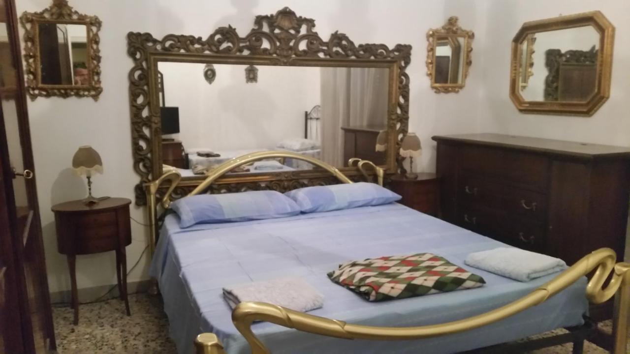 Casa Gramsci Bed & Breakfast Modena Exterior photo