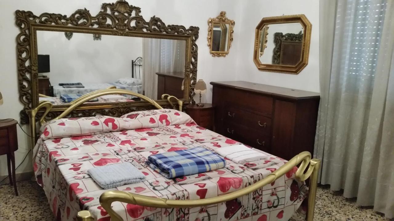 Casa Gramsci Bed & Breakfast Modena Exterior photo
